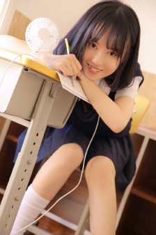 多男用舌头伺候一女